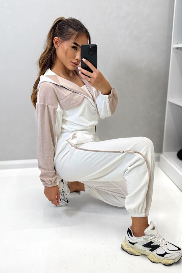 Kombinezon welurowy / biały