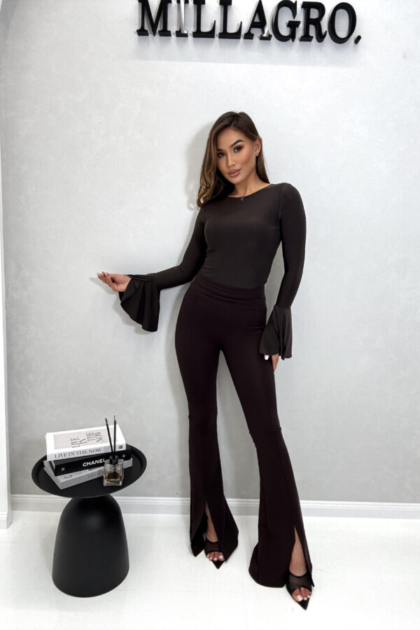 Spodnie BELLS z rozcięciem / czekoladowe